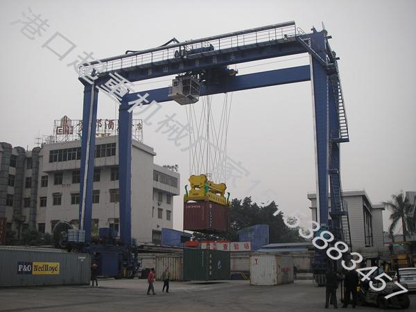 輪胎式集裝箱門(mén)式起重機(jī)